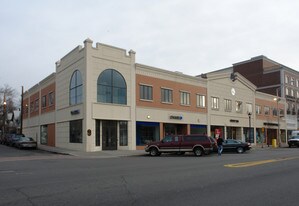 45-53 W Palisade Ave in Englewood, NJ - Building Photo