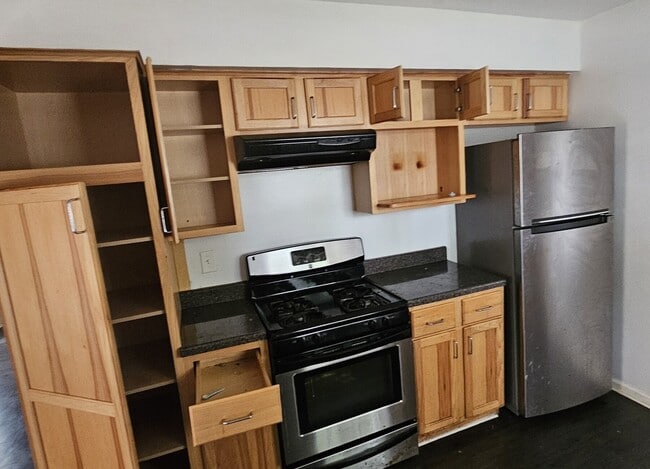 property at 3303 Roaming Woods Ln