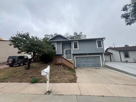 560 Prestonwood Dr in Colorado Springs, CO - Building Photo