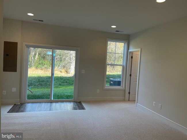 property at 127 Wake Robin Ct