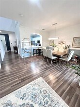 9813 Foxhall Way in Estero, FL - Foto de edificio - Building Photo