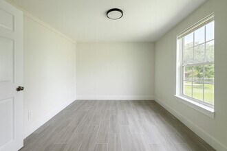 579-581 Wood Ave in Ft. Myers, FL - Building Photo - Building Photo