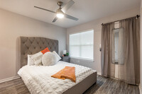 Sun and Sands Apartments in Dallas, TX - Foto de edificio - Interior Photo