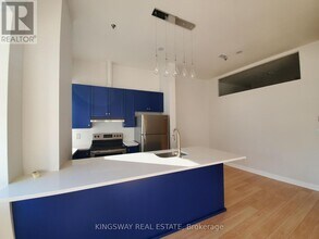 700 King St W in Toronto, ON - Building Photo - Building Photo