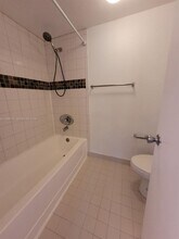 9972 Nob Hill Pl, Unit 9 in Sunrise, FL - Foto de edificio - Building Photo