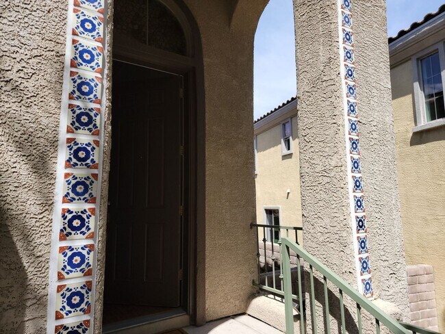 11824 Amistoso Ln in Las Vegas, NV - Building Photo - Building Photo