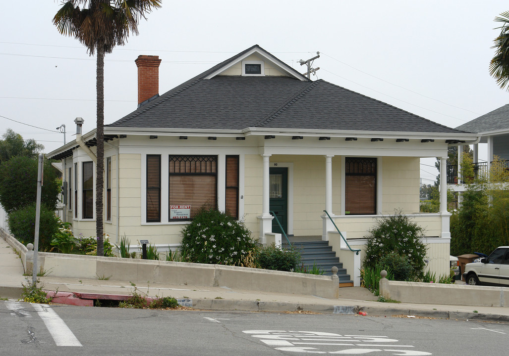 92 N Fir St in Ventura, CA - Foto de edificio