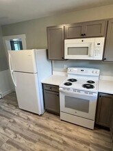 26 Island Ave, Unit 28 in East Providence, RI - Building Photo - Building Photo