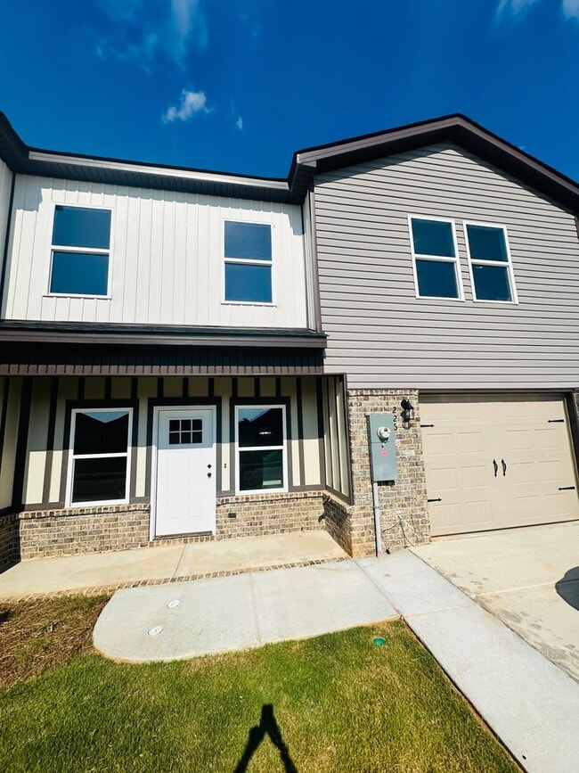 226 Beau Claire Cir in Byron, GA - Building Photo - Building Photo