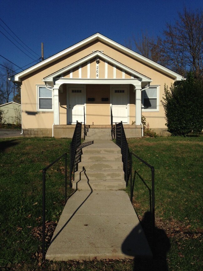 204 Brown W St Apartments and Nearby Elizabethtown Apartments For Rent