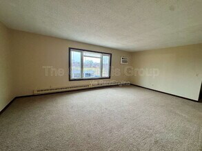 445 Elm Pl in Princeton, IL - Building Photo - Building Photo