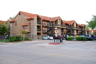 Santa Fe Apartments in Dallas, TX - Building Photo - Building Photo
