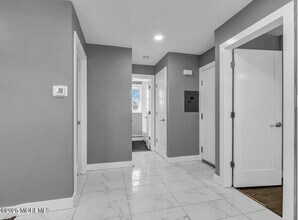 364 Westwood Ave in Long Branch, NJ - Foto de edificio - Building Photo