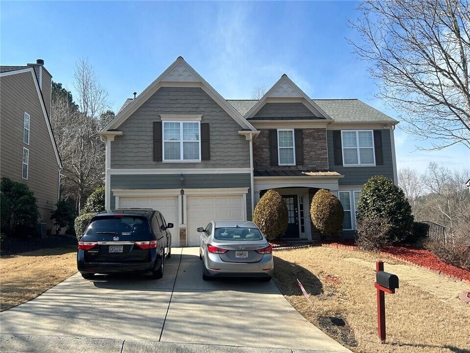 815 Earlham Dr in Suwanee, GA - Building Photo