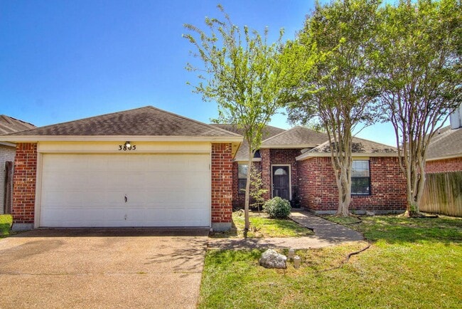 3805 Julia Cir