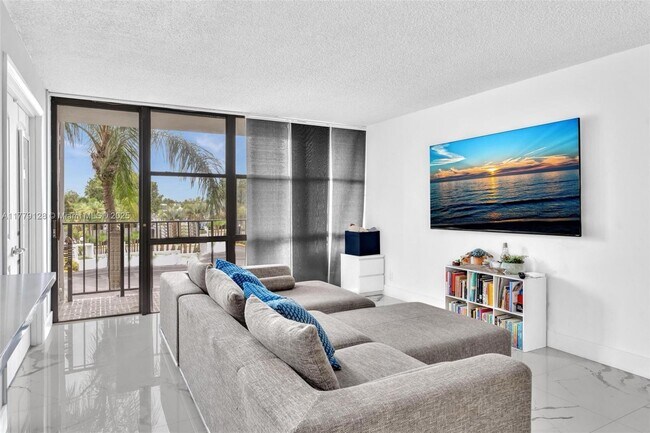property at 1000 Parkview Dr