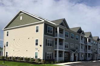 Blue Heron Trail in Ballston Spa, NY - Foto de edificio - Building Photo