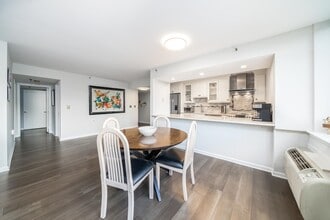 551 Observer Hwy in Hoboken, NJ - Building Photo - Building Photo