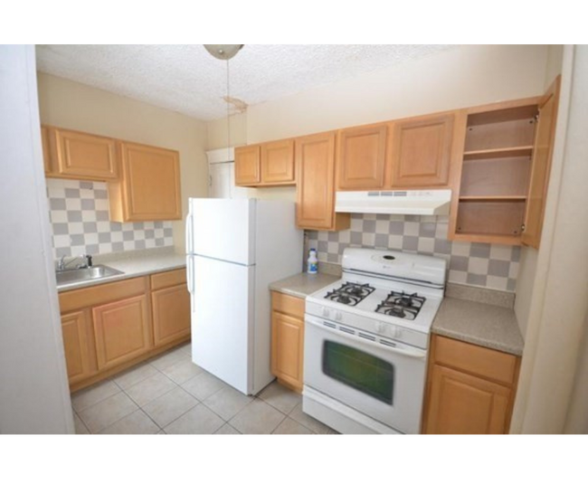 239 Kelton St, Unit 12##
