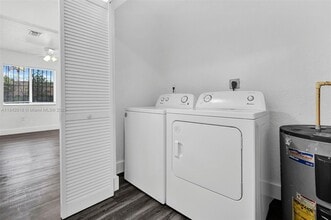 5753 NW 6th Ave, Unit 2 in Miami, FL - Building Photo - Building Photo
