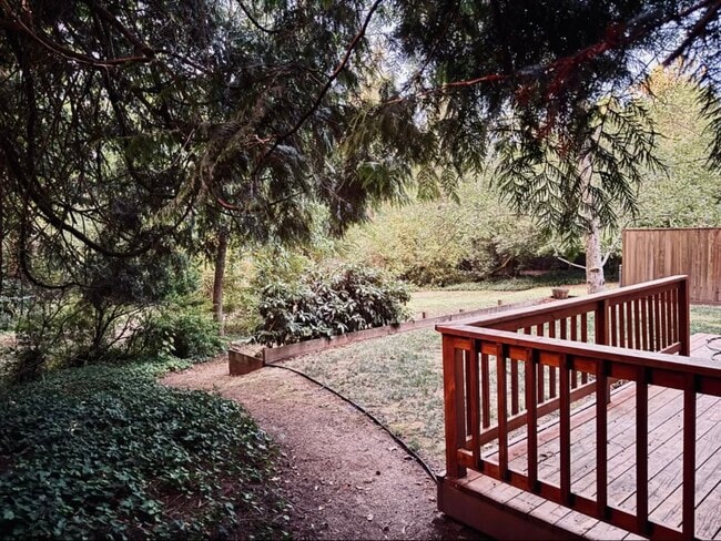 8033 SW Hemlock St in Tigard, OR - Building Photo - Building Photo