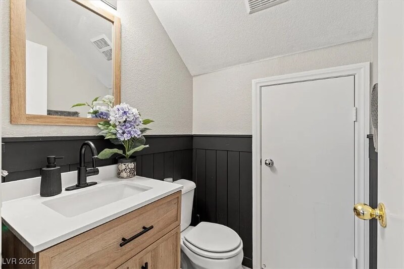 3023 Sunrise Bay Ave in North Las Vegas, NV - Building Photo