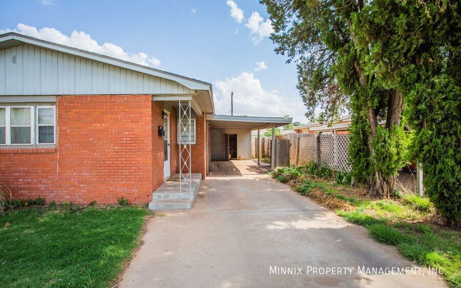 4413 31st St in Lubbock, TX - Building Photo