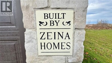 238 Nashville Cir in Hamilton, ON - Building Photo - Building Photo