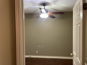 101 Martingale in Laredo, TX - Building Photo - Building Photo