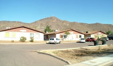 Desert Cove in Phoenix, AZ - Building Photo - Building Photo