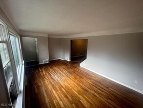 815 Babbitt Rd in Euclid, OH - Building Photo - Building Photo