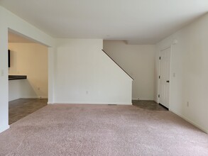 227 Limestone Dr in Myerstown, PA - Building Photo - Building Photo