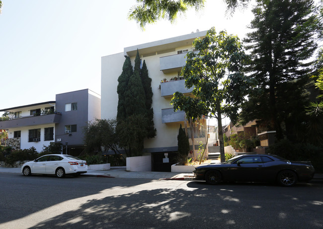 1264 N Sweetzer in West Hollywood, CA - Foto de edificio - Building Photo