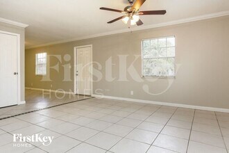 8170 SW 6th Ct in North Lauderdale, FL - Building Photo - Building Photo