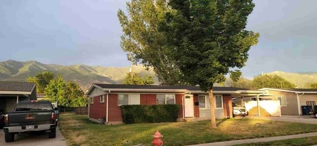 303 S 250 W in Kaysville, UT - Building Photo - Building Photo