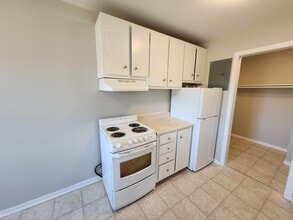 15 Reading Crescent in Saint John, NB - Building Photo - Building Photo