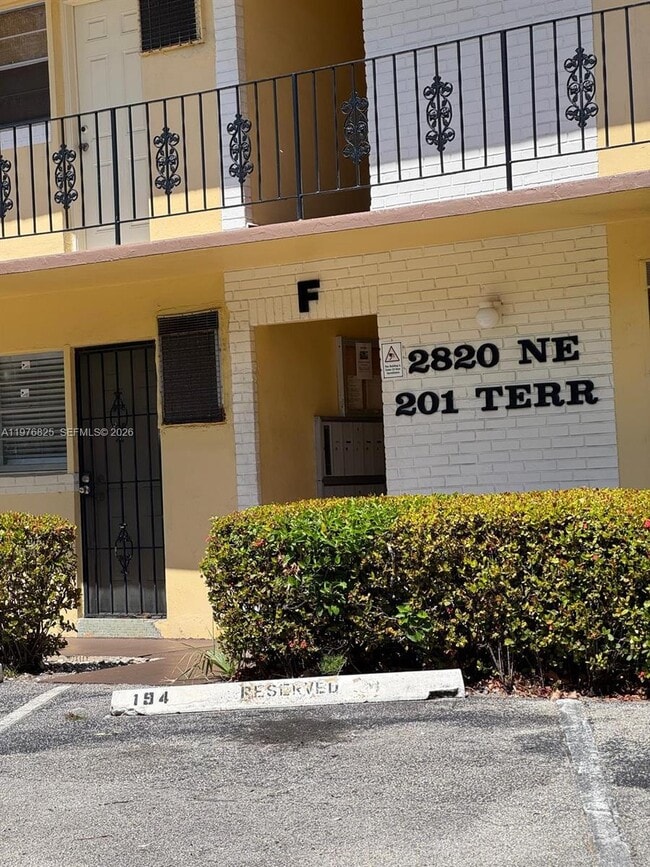 2820 NE 201st Terrace in Aventura, FL - Building Photo - Building Photo