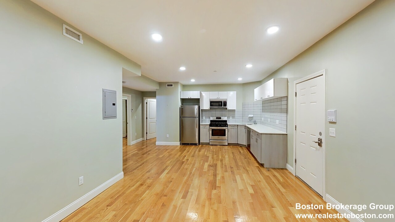 299 Dudley St, Unit 2 in Boston, MA - Building Photo