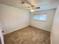 11603 Leader St photo'