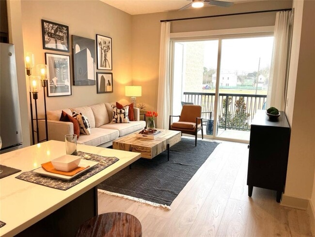 property at 401 W 25th St