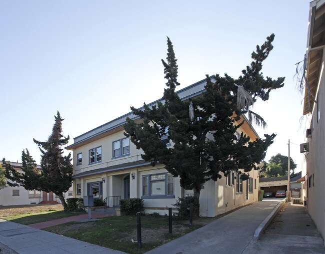 716 E Santa Clara St in San Jose, CA - Foto de edificio - Building Photo