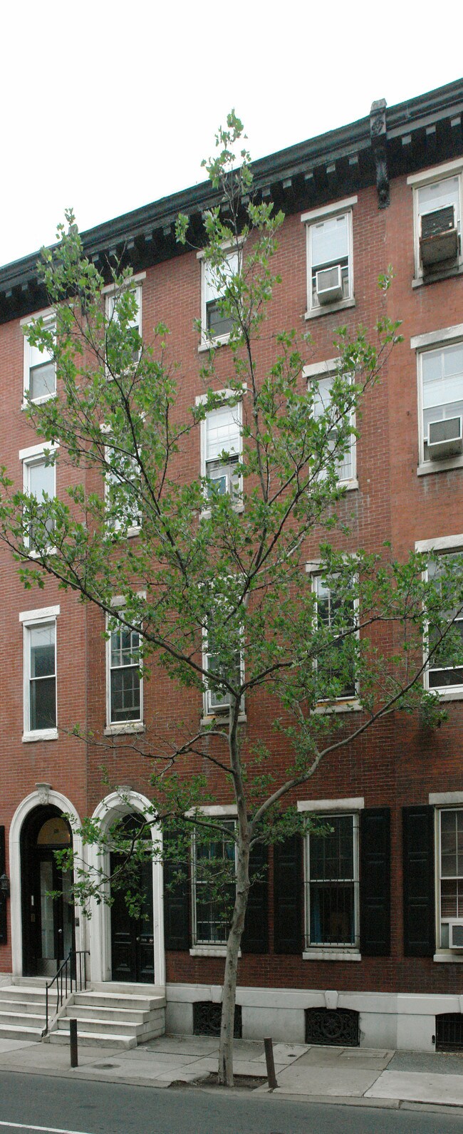 1929 Spruce St in Philadelphia, PA - Foto de edificio - Building Photo
