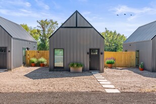 20048 County Rd 4118 in Lindale, TX - Building Photo