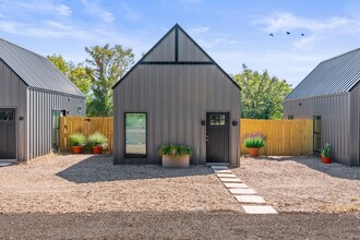 20048 County Rd 4118 in Lindale, TX - Building Photo - Building Photo