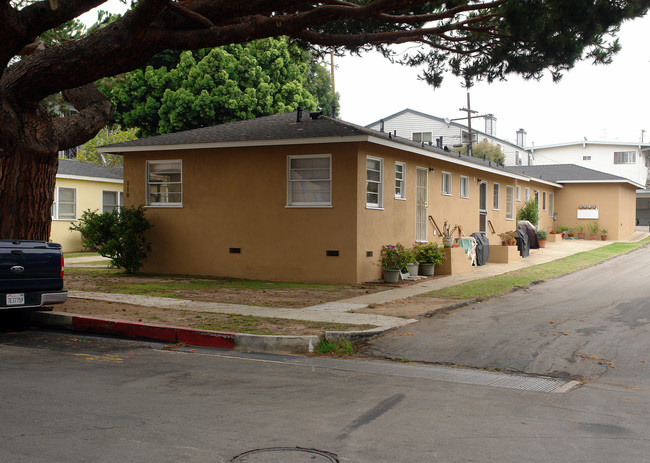 118 Whiting St in El Segundo, CA - Building Photo - Building Photo