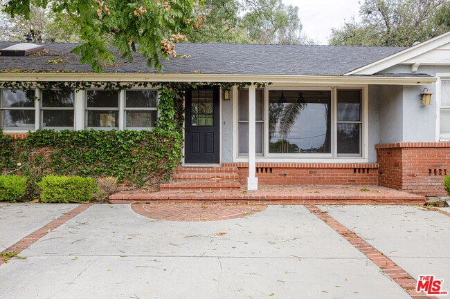 property at 19439 Oxnard St