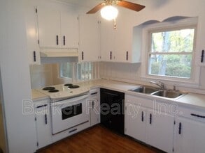 309 White Oak Dr in Cary, NC - Building Photo - Building Photo