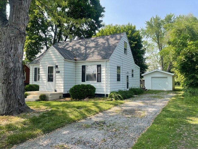 17615 Hepler St in South Bend, IN - Building Photo - Building Photo