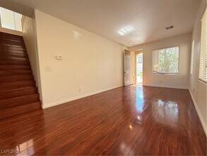 5872 Sakhalin Ave in Las Vegas, NV - Building Photo - Building Photo