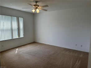 285 Waterside Cir, Unit 2-102 in Marco Island, FL - Building Photo - Building Photo